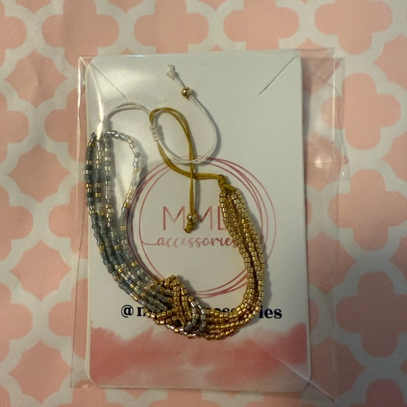 Elegant Gold and Silver Beaded Necklace - Picture 1 of 2